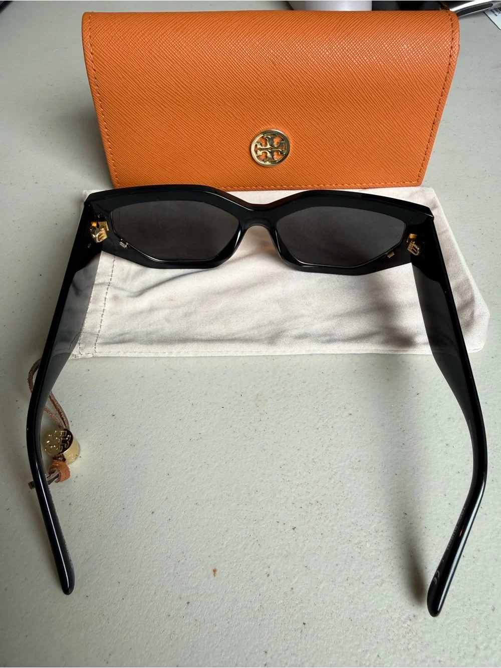 Tory Burch Black Kira Geometric Sunglasses TY9070U with Case & Dustbag